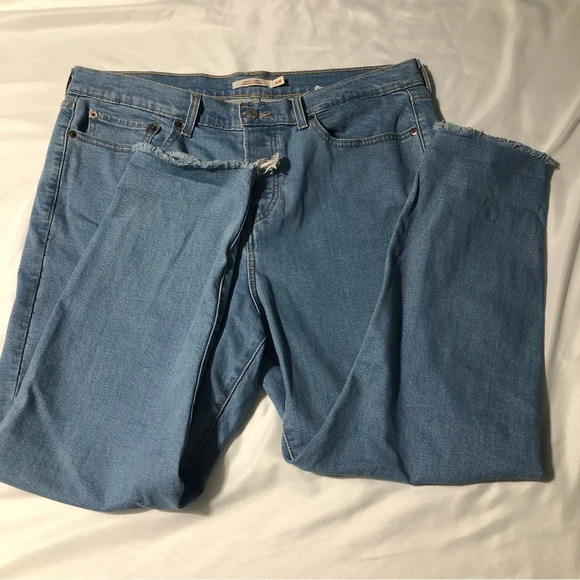 Levi’s Wedgie Skinny button fly cropped leg with fringe light wash size 16W - Picture 1 of 11